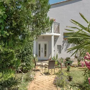 https://apartment-lavander-02.in-istria.net
